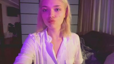 JuneVevea live cam on Cam4