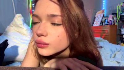 JuneVevea live cam on Cam4