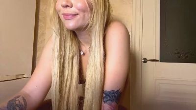 JunieKaton live cam on Cam4