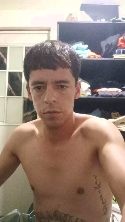 Junior_47 live cam on Cam4