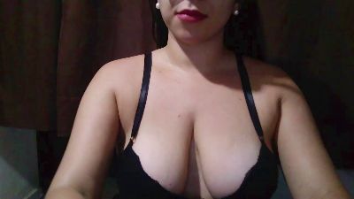 JuscyA1 live cam on Cam4
