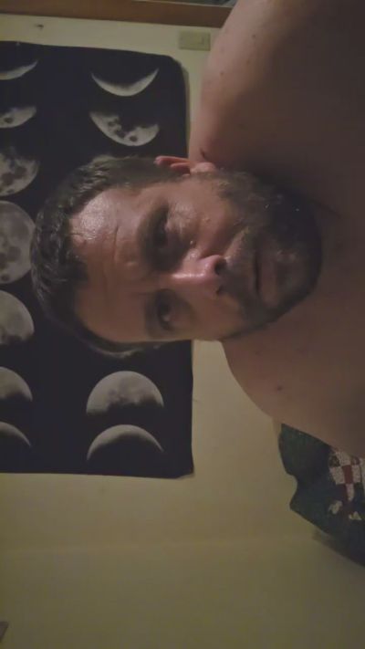Justcurious7649 live cam on Cam4