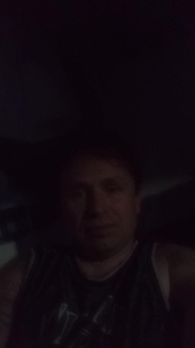 Justexploring85 live cam on Cam4
