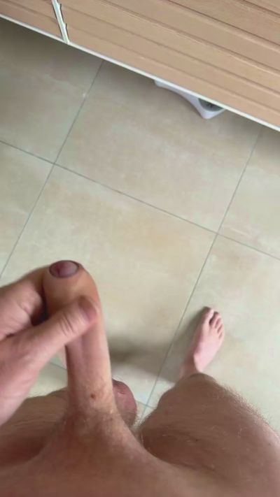Justforfunhere live cam on Cam4