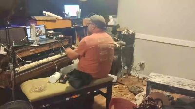 Justinthime live cam on Cam4