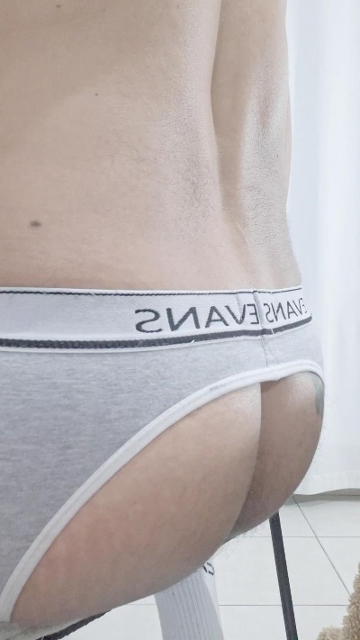 KANELITO live cam on Cam4