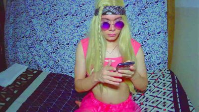 KENIAFLORES webcam