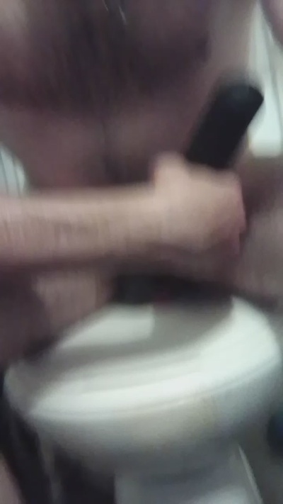 KINGKUSH33 live cam on Cam4