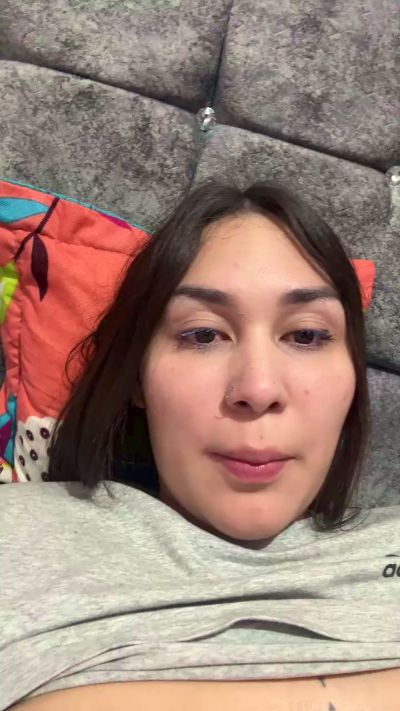KYLIE_PREGNAT live cam on Cam4