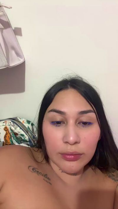 KYLIE_PREGNAT live cam on Cam4
