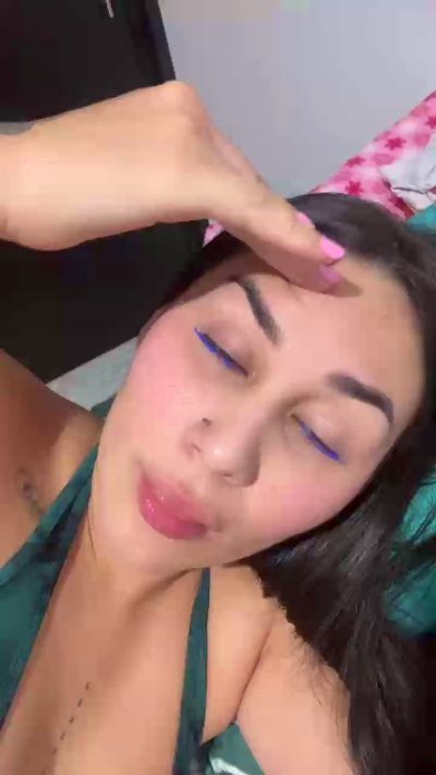 KYLIE_PREGNAT live cam on Cam4