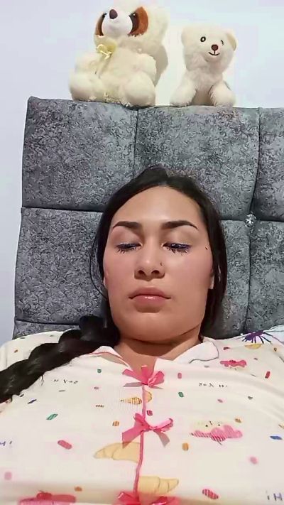 KYLIE_PREGNAT live cam on Cam4