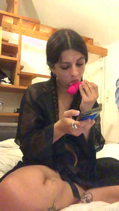 Kaaaya69 live cam on Cam4