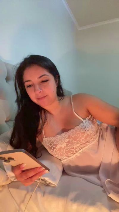 KaiaStore live cam on Cam4