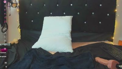 Kaia_Fadul live cam on Cam4
