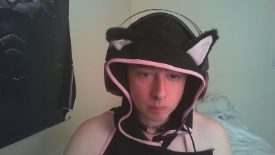 Kaifemboy7 live cam on Cam4