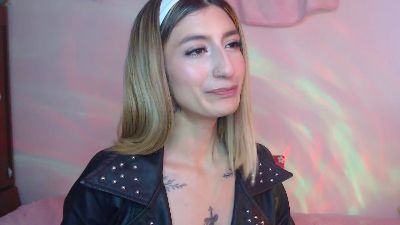 Kaii_ live cam on Cam4