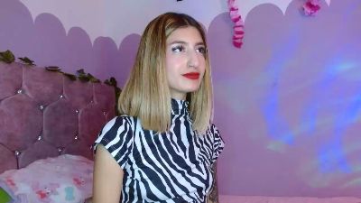 Kaii_ live cam on Cam4