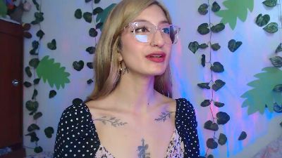 Kaii_ live cam on Cam4