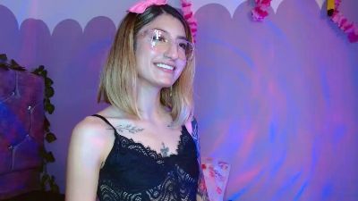 Kaii_ live cam on Cam4