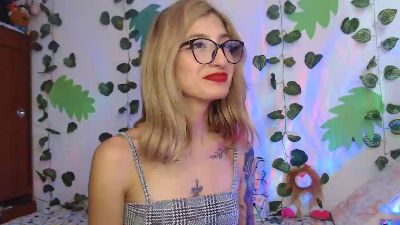 Kaii_ live cam on Cam4