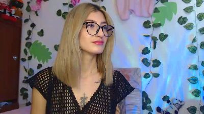 Kaii_ live cam on Cam4