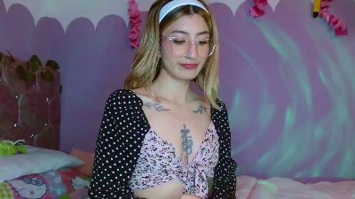 Kaii_ live cam on Cam4