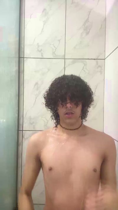 Kakazinh0 live cam on Cam4