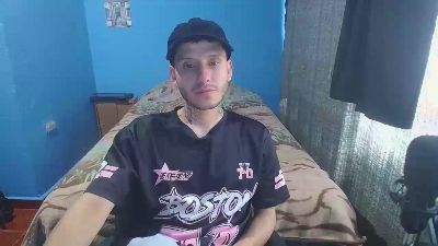 Kalcifer98 live cam on Cam4