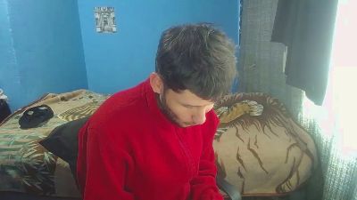 Kalcifer98 live cam on Cam4
