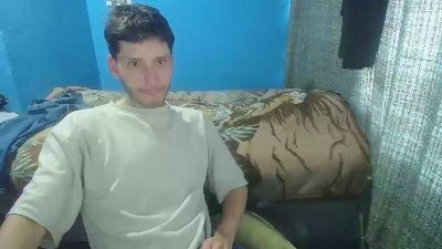 Kalcifer98 live cam on Cam4