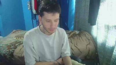 Kalcifer98 live cam on Cam4