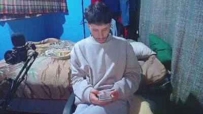Kalcifer98 live cam on Cam4