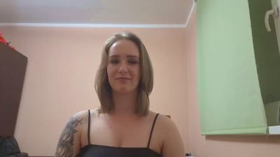 KaleyMizee live cam on Cam4