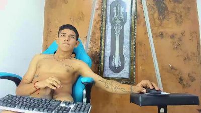 Kalvin_c live cam on Cam4