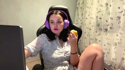 KamalaHelfrich live cam on Cam4