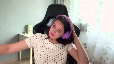 KamalaHelfrich live cam on Cam4