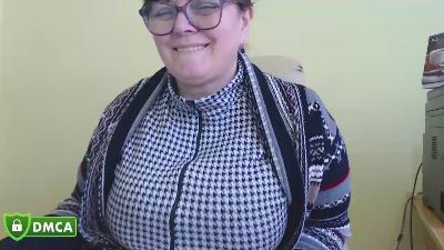 KamiHitoroX live female webcam from Poland