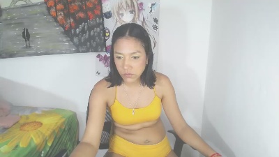 KamileLatin live cam on Cam4