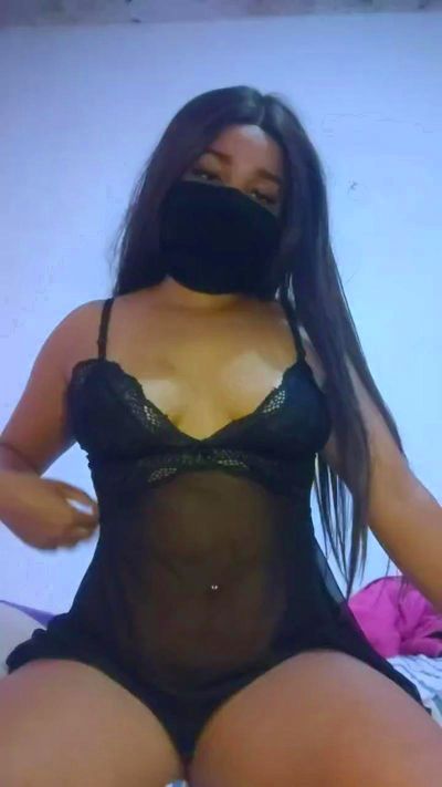Kamilla_Danada live cam on Cam4