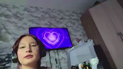 KanishaStabile live cam on Cam4