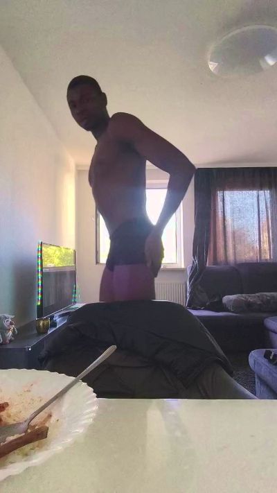 Karagajunyor28 live cam on Cam4