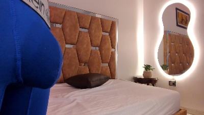 KarahSkyShow live cam on Cam4