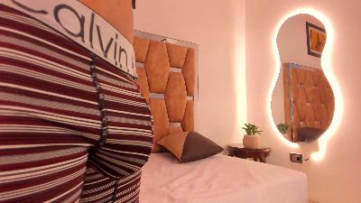 KarahSkyShow live cam on Cam4