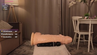 KarenLowe live cam on Cam4