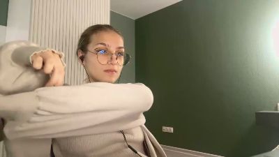 KarenaReinhart live cam preview