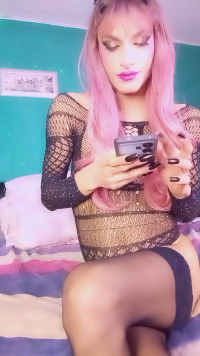 Karendolly8 live cam on Cam4