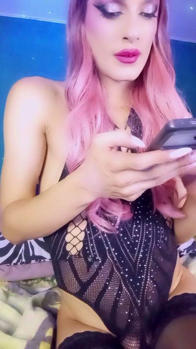 Karendolly8 live cam on Cam4