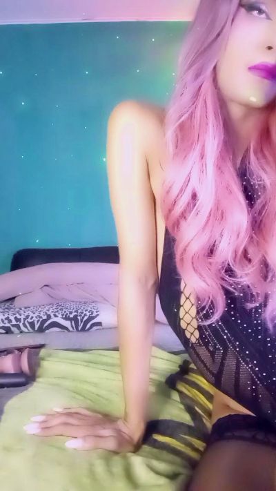 Karendolly8 live cam on Cam4