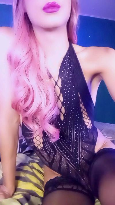 Karendolly8 live cam on Cam4